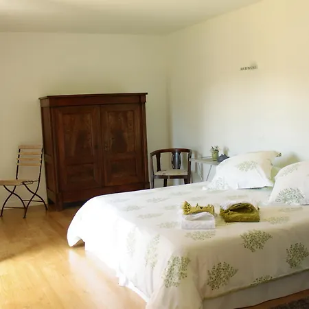 Bed & Breakfast Domaine Le Broual 3*