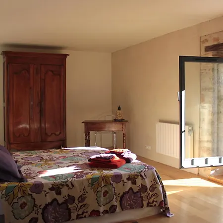 Bed & Breakfast Domaine Le Broual