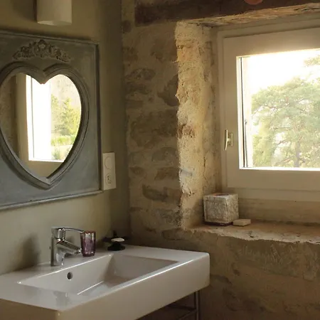 Bed and Breakfast Domaine Le Broual 3*