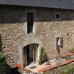 Bed & Breakfast Domaine Le Broual