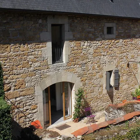 Bed & Breakfast Domaine Le Broual
