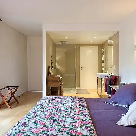 Nocleg ze śniadaniem Domaine Le Broual 4*